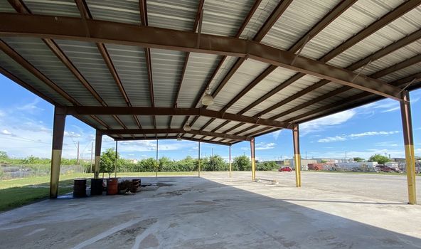 Industrial For Sale: 5655 S Interstate 35, New Braunfels, TX 78132